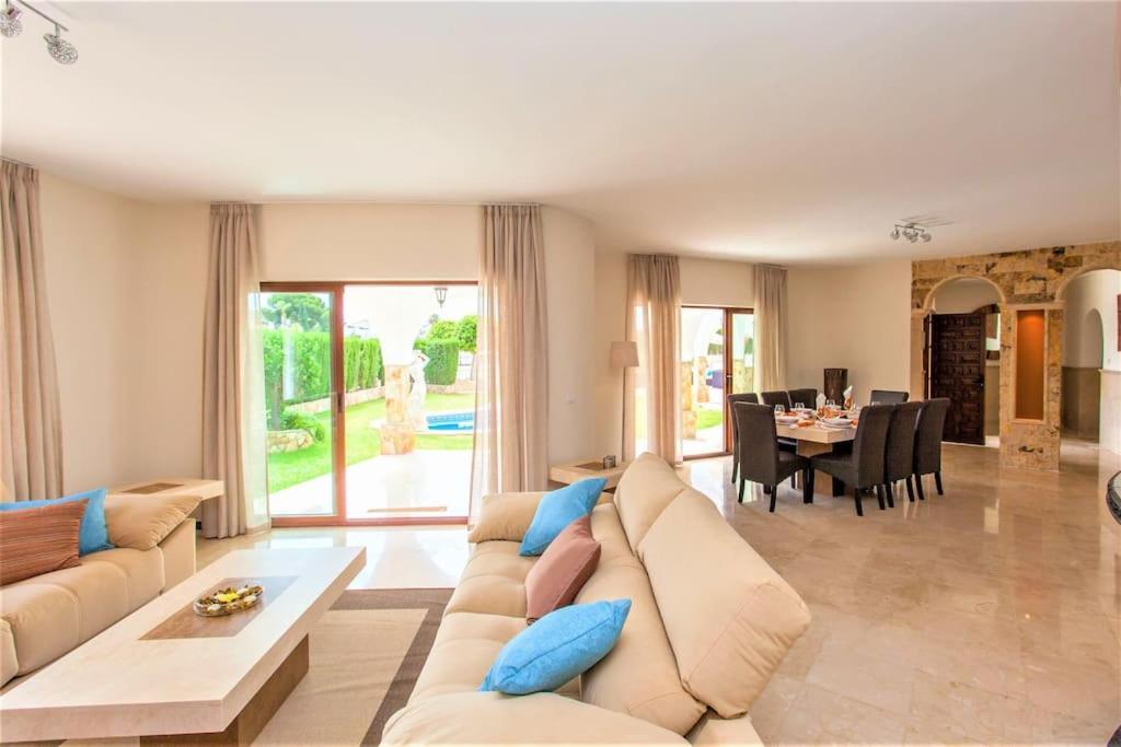 Summer Offers! Fabulous Luxury Villa Near The Beach Sleeps 8 Benalmádena Dış mekan fotoğraf