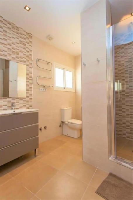 Summer Offers! Fabulous Luxury Villa Near The Beach Sleeps 8 Benalmádena Dış mekan fotoğraf