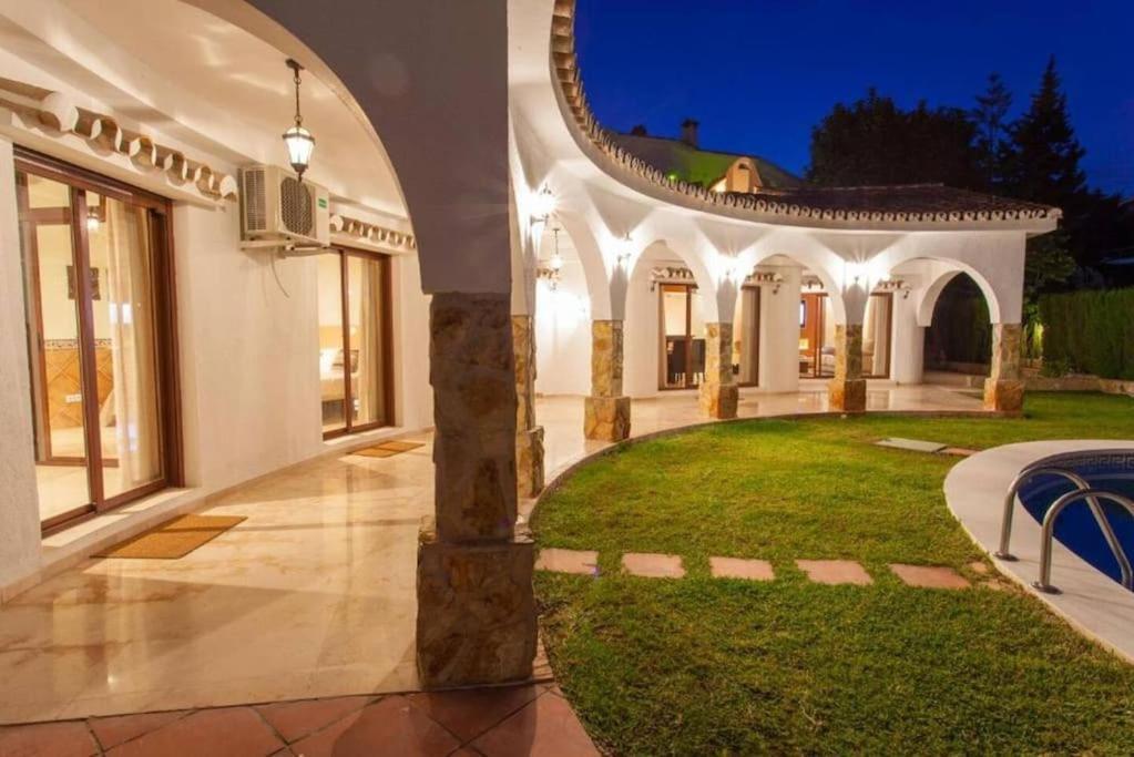 Summer Offers! Fabulous Luxury Villa Near The Beach Sleeps 8 Benalmádena Dış mekan fotoğraf